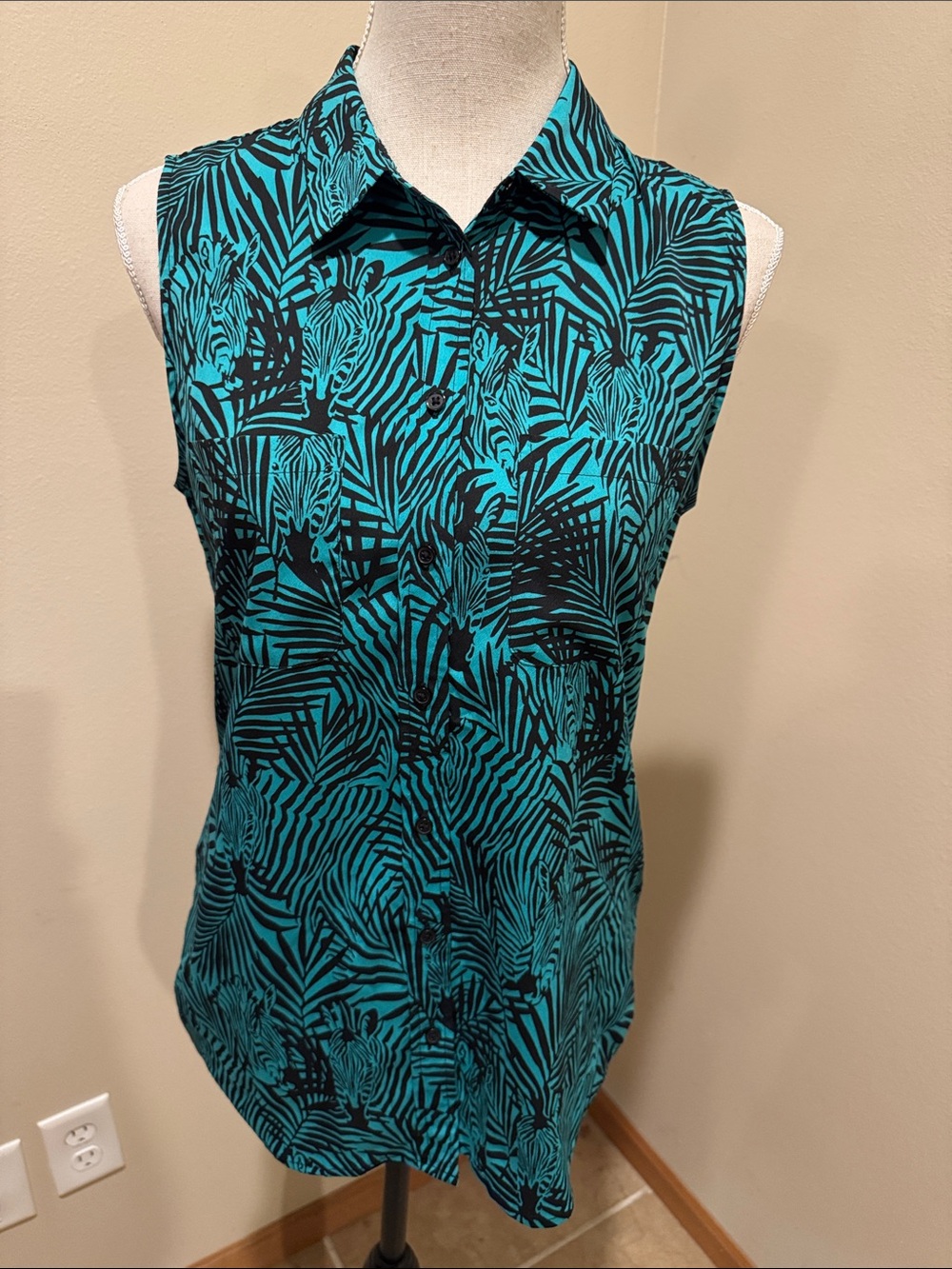 Banana Republic Teal and Black Sleeveless Zebra-Print Button Front Blouse